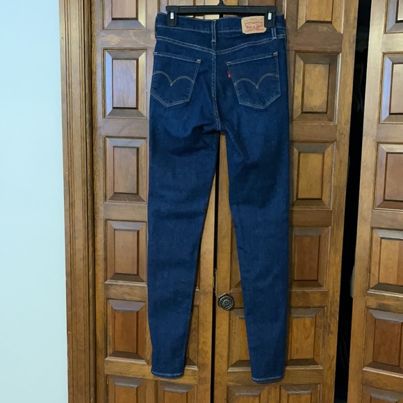 Levi 720 High rise Skinny Blue Jeans. 27 - 32 inseam - Picture 8 of 8
